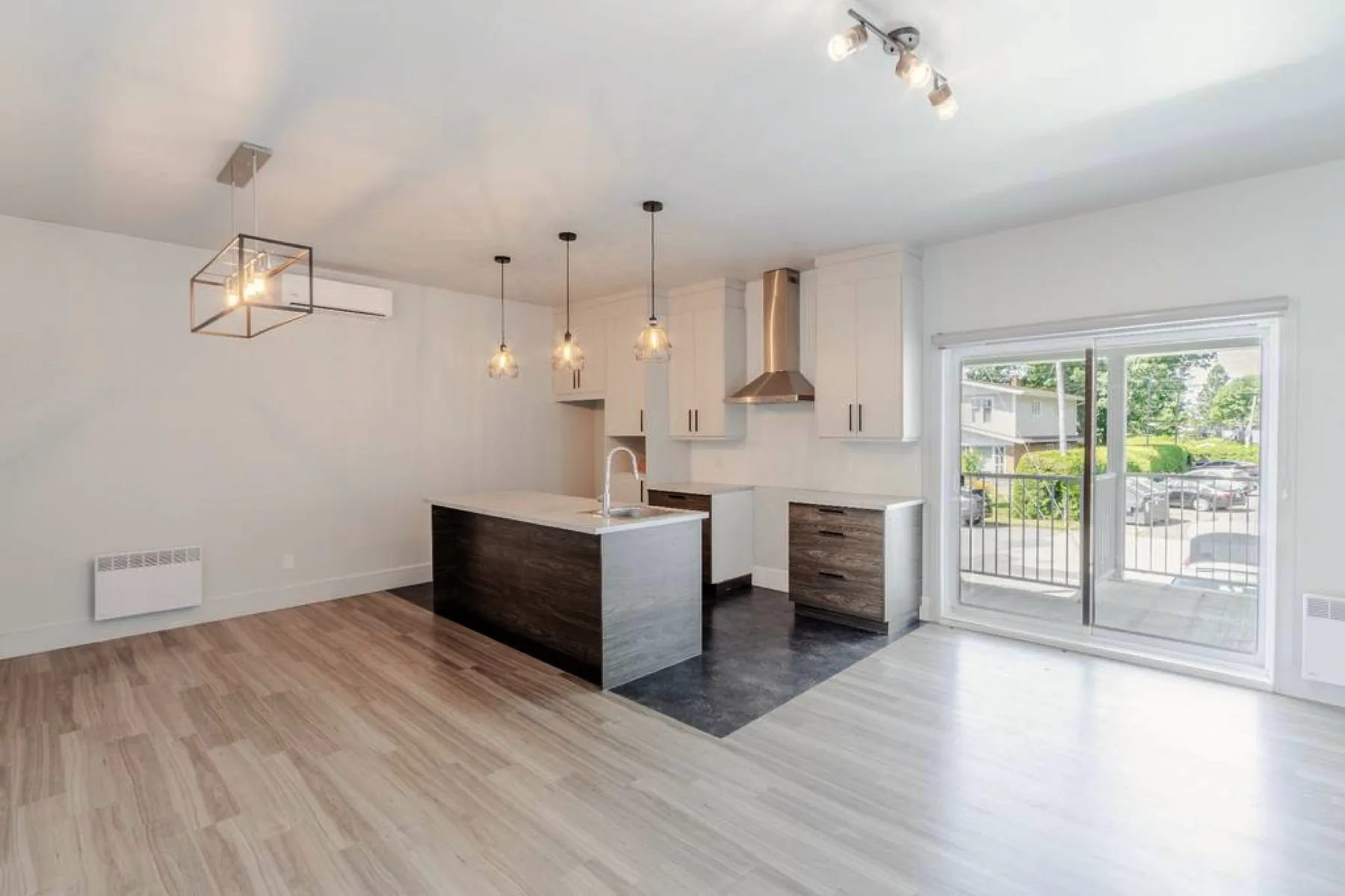 L'aire ouverte d'un logement du portefeuille, rénovée.
